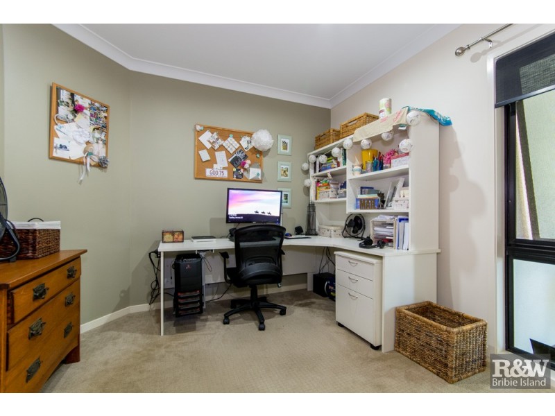 10 Fulmar Crescent, Banksia Beach QLD 4507