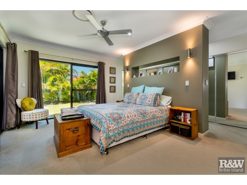 10 Fulmar Crescent, Banksia Beach QLD 4507