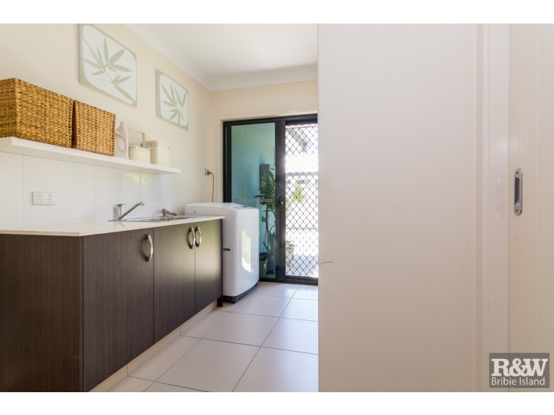 10 Fulmar Crescent, Banksia Beach QLD 4507