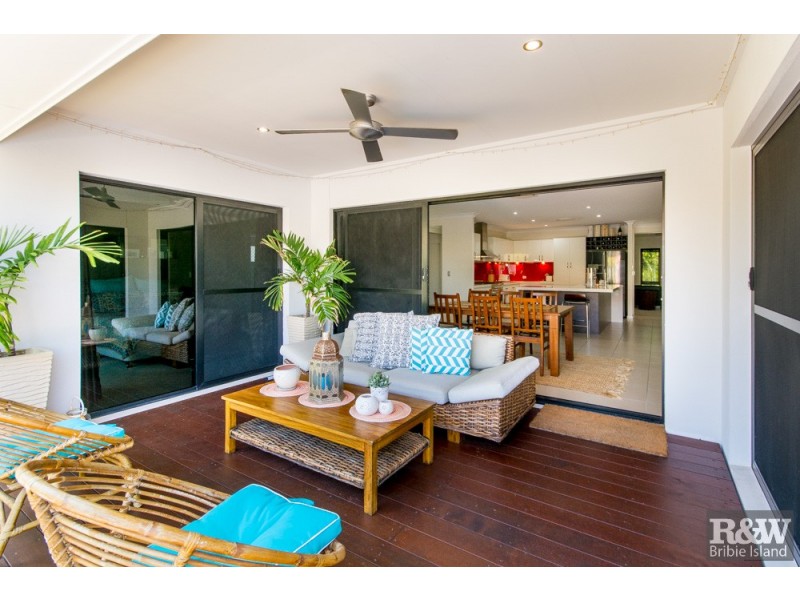 10 Fulmar Crescent, Banksia Beach QLD 4507