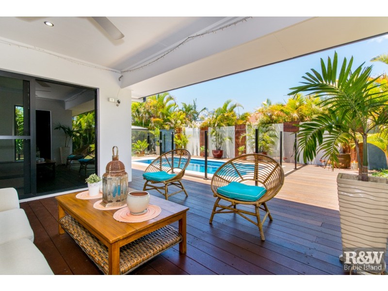 10 Fulmar Crescent, Banksia Beach QLD 4507