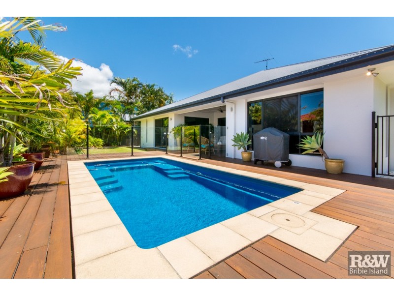 10 Fulmar Crescent, Banksia Beach QLD 4507