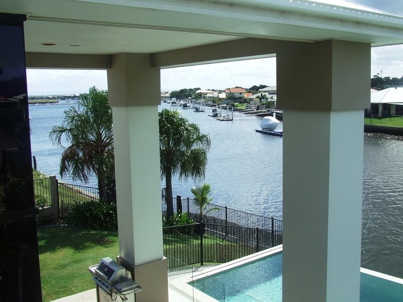 34 Raptor Parade, Banksia Beach QLD 4507