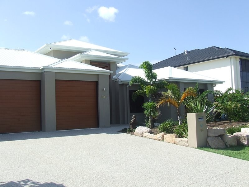 34 Raptor Parade, Banksia Beach QLD 4507