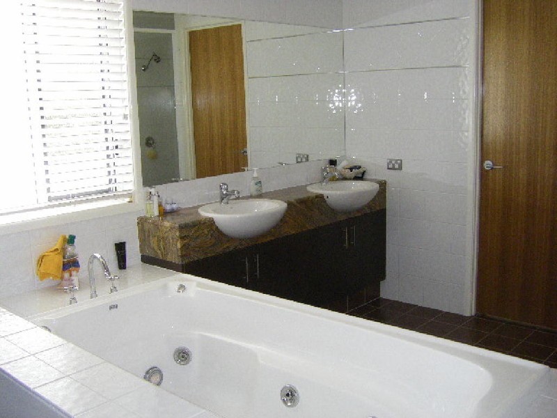 36 Kakadu Circuit, Banksia Beach QLD 4507