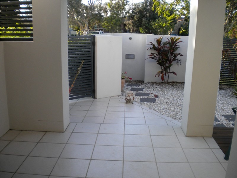 6 Daniel Place, Bribie Island QLD 4507