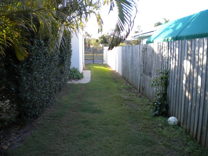 6 Daniel Place, Bribie Island QLD 4507