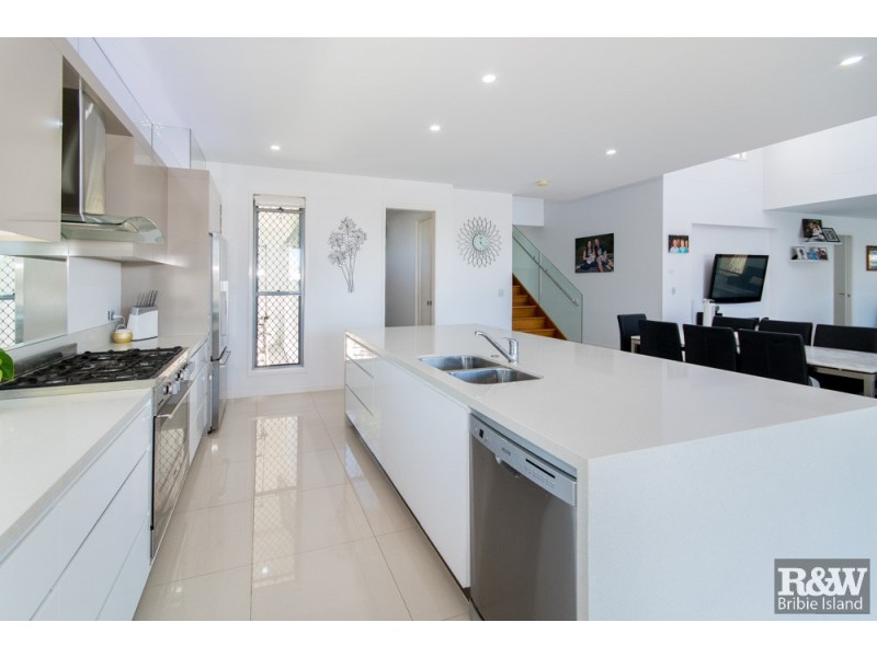 54 Raptor Parade, Banksia Beach QLD 4507