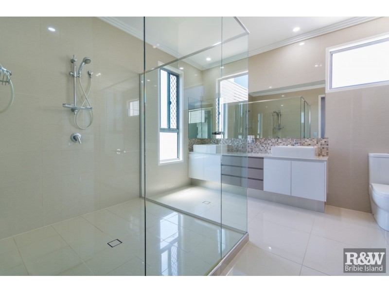 54 Raptor Parade, Banksia Beach QLD 4507