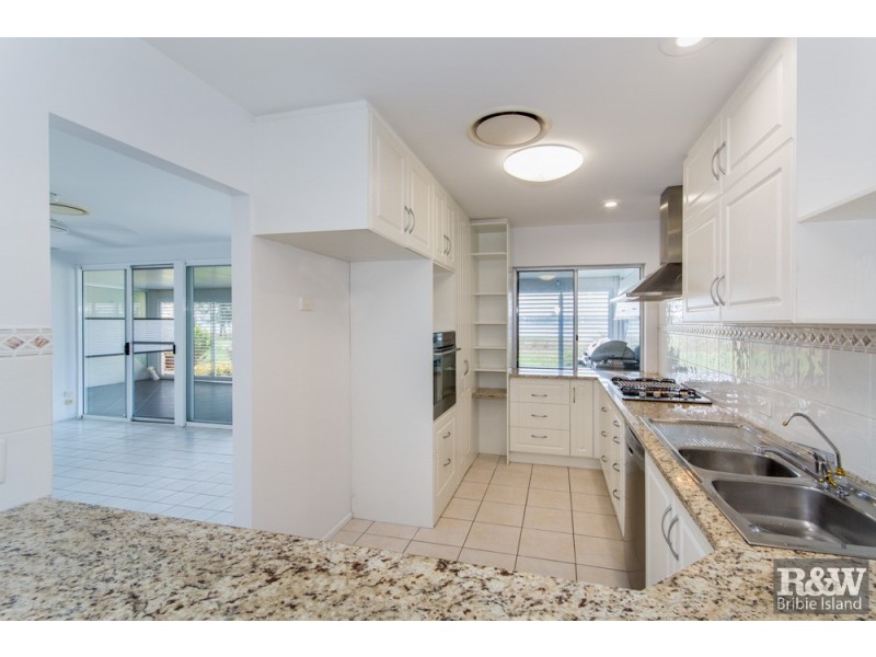 A7 Spinnaker Drive, Sandstone Point QLD 4511