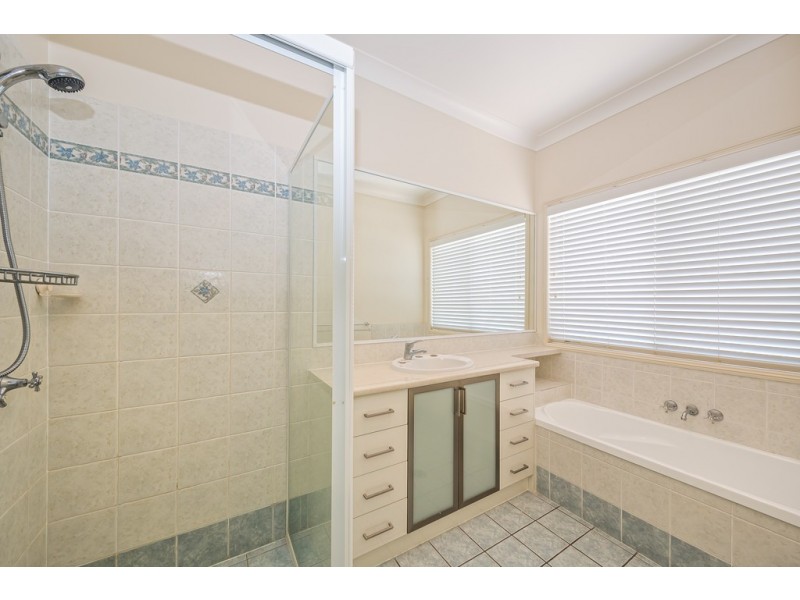 13 Headsail Drive, Banksia Beach QLD 4507