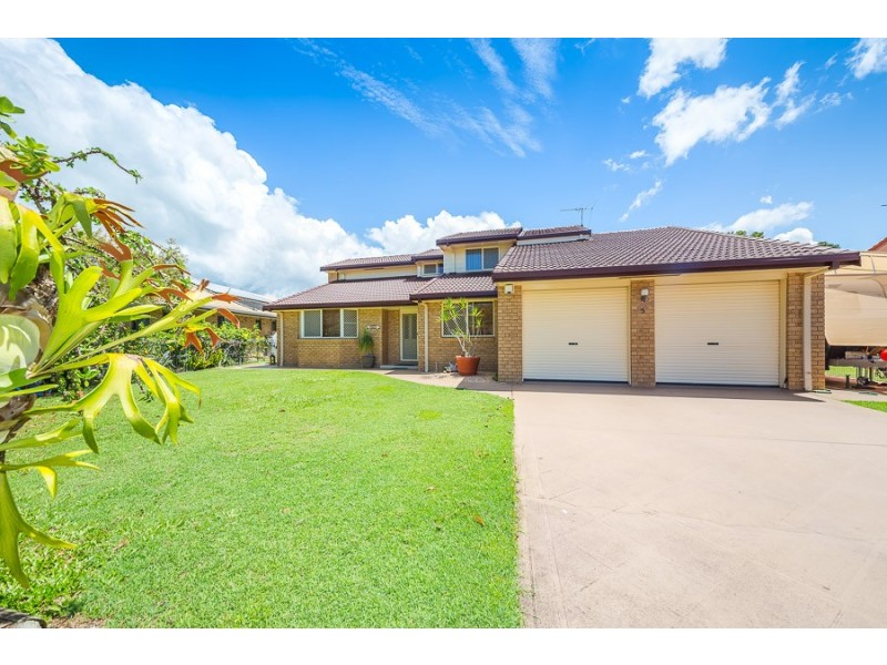 5 Flamingo Drive, Banksia Beach QLD 4507