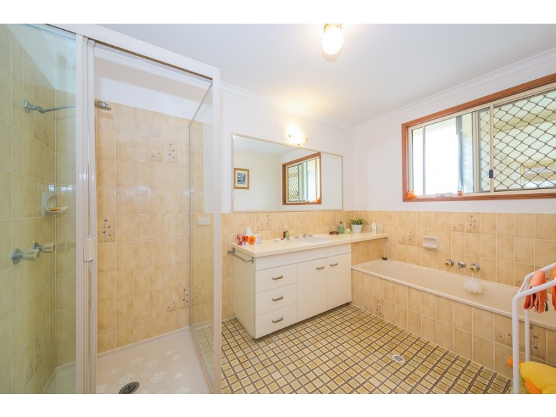 5 Flamingo Drive, Banksia Beach QLD 4507