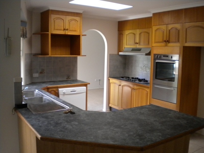 11 Lachlan Crescent, Sandstone Point QLD 4511