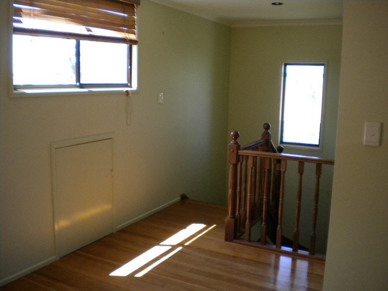 11 Lachlan Crescent, Sandstone Point QLD 4511