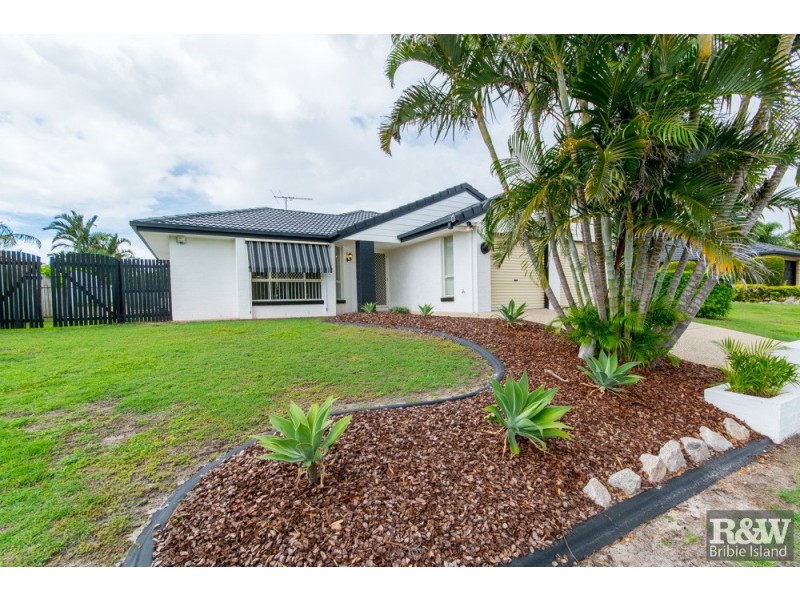 108 Avon Avenue, Banksia Beach QLD 4507