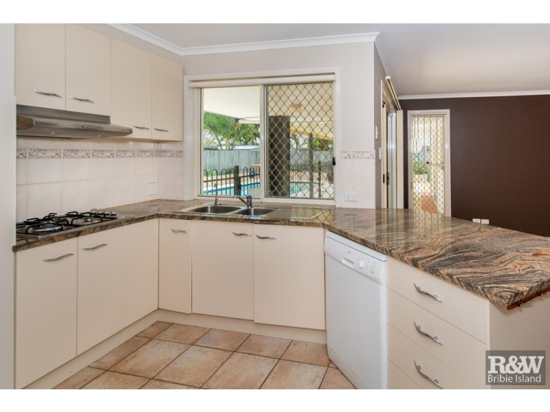 108 Avon Avenue, Banksia Beach QLD 4507