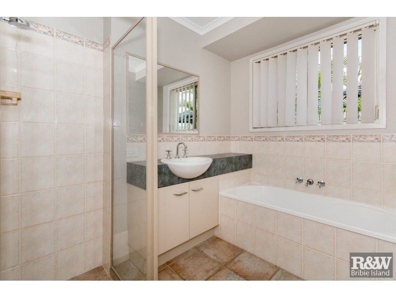 108 Avon Avenue, Banksia Beach QLD 4507