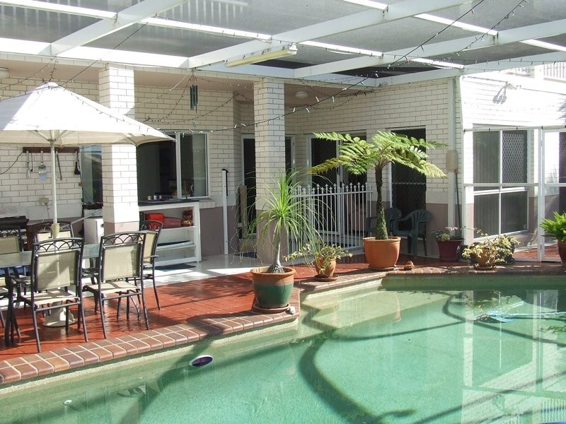 8 Topsail Circuit, Banksia Beach QLD 4507