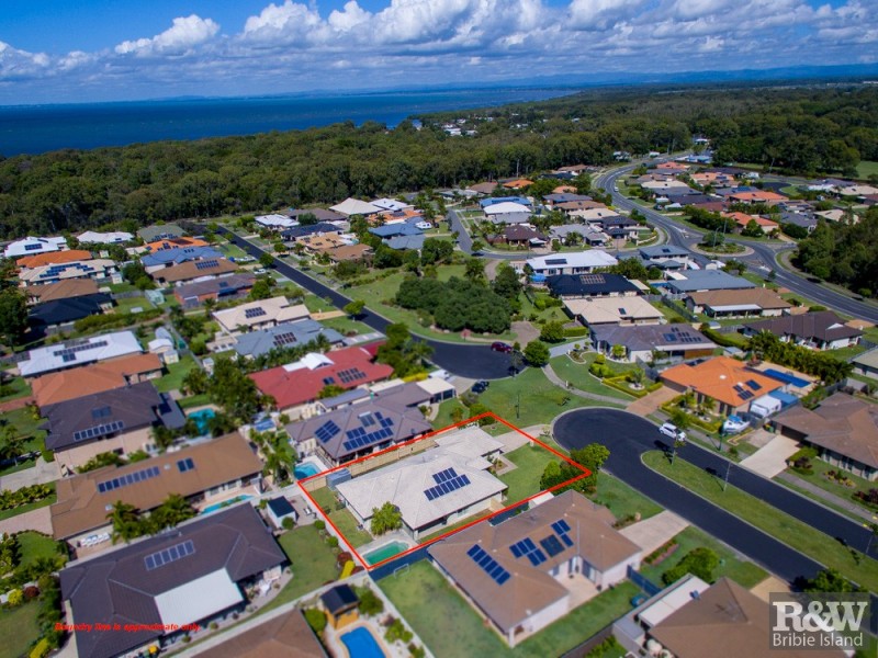 5 Dunwich Court, Sandstone Point QLD 4511