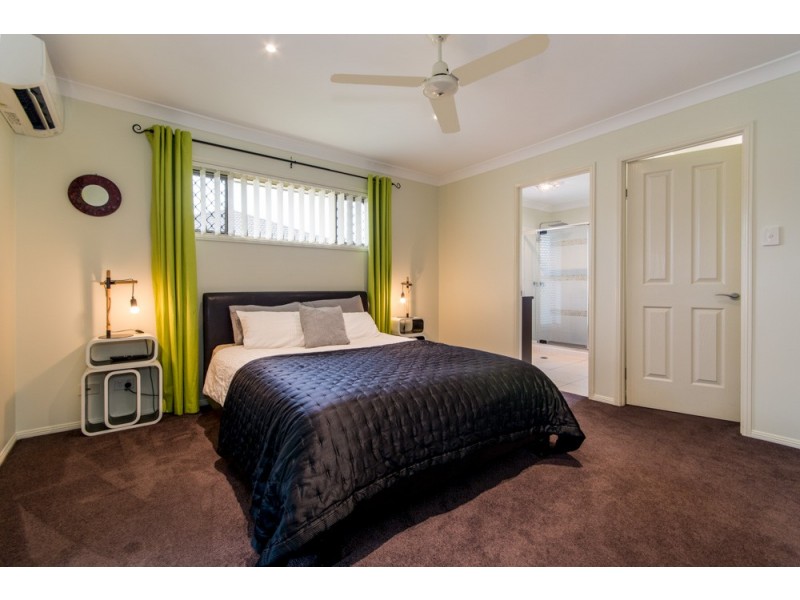 5 Dunwich Court, Sandstone Point QLD 4511