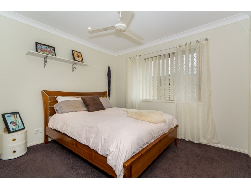 5 Dunwich Court, Sandstone Point QLD 4511