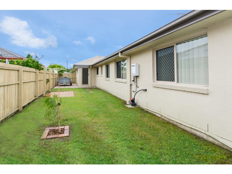 5 Dunwich Court, Sandstone Point QLD 4511