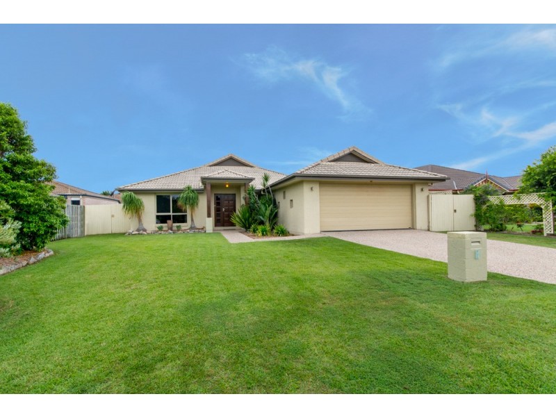 5 Dunwich Court, Sandstone Point QLD 4511
