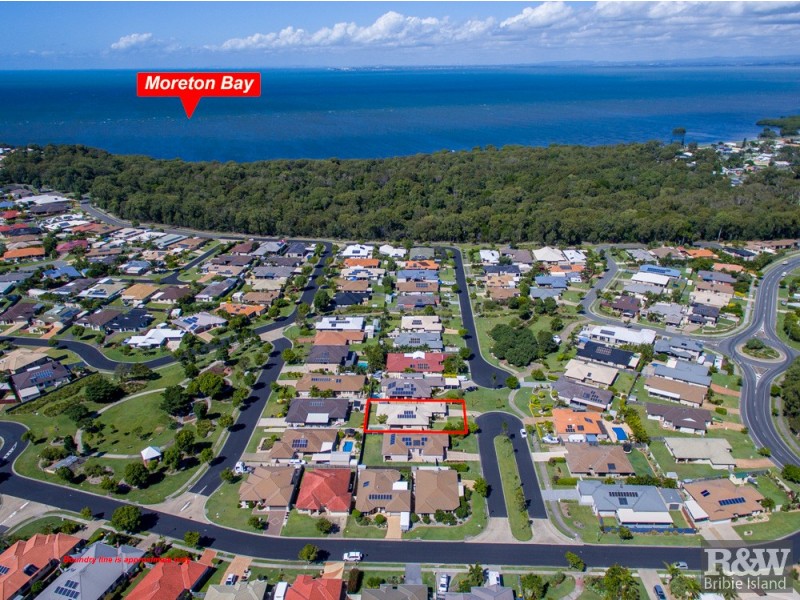 5 Dunwich Court, Sandstone Point QLD 4511