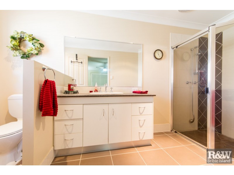 40 Bilinga Court, Sandstone Point QLD 4511