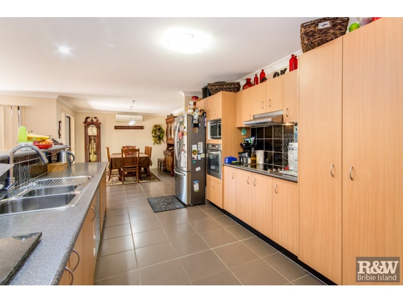 40 Bilinga Court, Sandstone Point QLD 4511