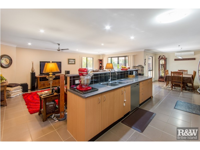 40 Bilinga Court, Sandstone Point QLD 4511