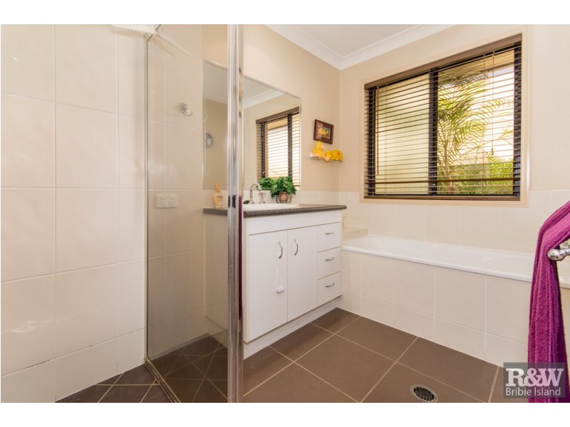 40 Bilinga Court, Sandstone Point QLD 4511
