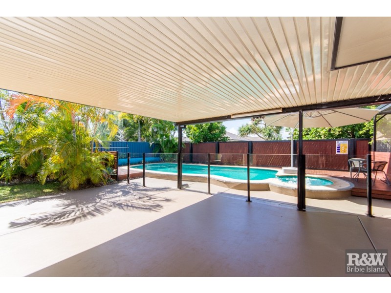40 Bilinga Court, Sandstone Point QLD 4511