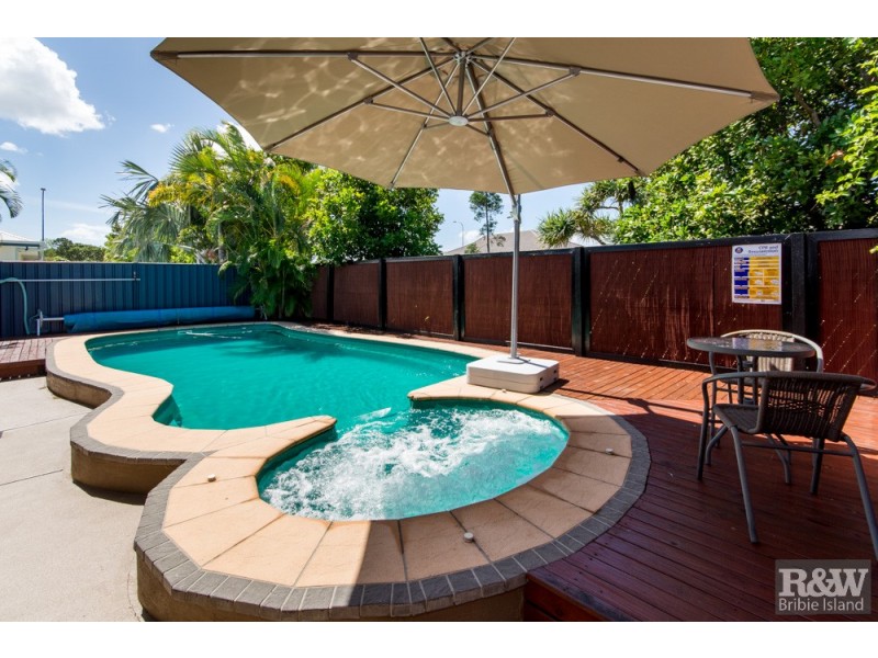 40 Bilinga Court, Sandstone Point QLD 4511