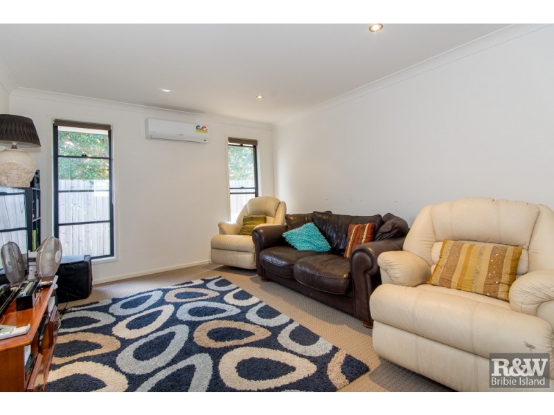 10 Ningi Waters Drive, Ningi QLD 4511