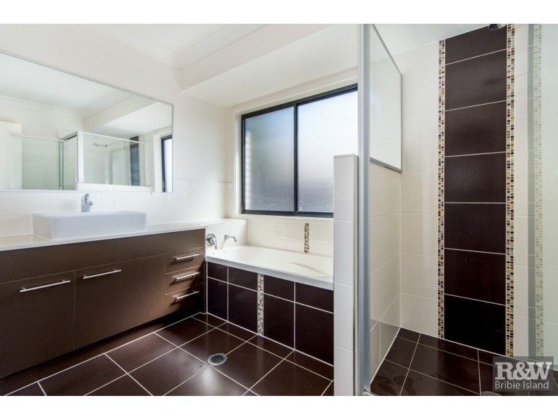 10 Ningi Waters Drive, Ningi QLD 4511