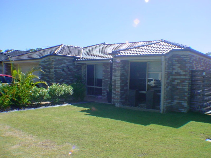 306 Bestmann Road East, Sandstone Point QLD 4511