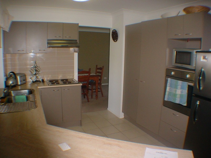 306 Bestmann Road East, Sandstone Point QLD 4511