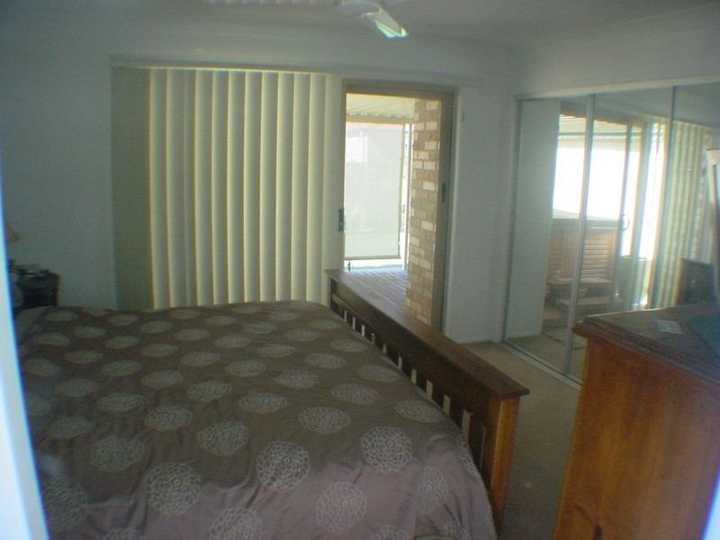 306 Bestmann Road East, Sandstone Point QLD 4511