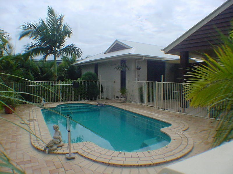 1 Swordfish Place, Banksia Beach QLD 4507