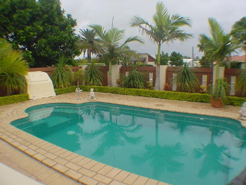 1 Swordfish Place, Banksia Beach QLD 4507
