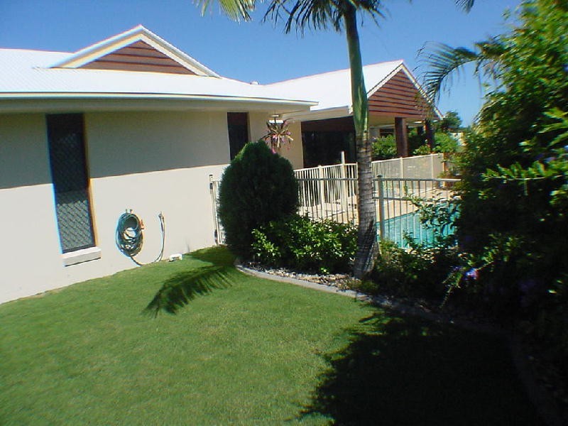 1 Swordfish Place, Banksia Beach QLD 4507