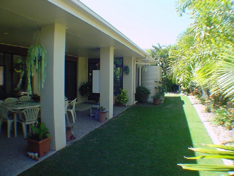 1 Swordfish Place, Banksia Beach QLD 4507