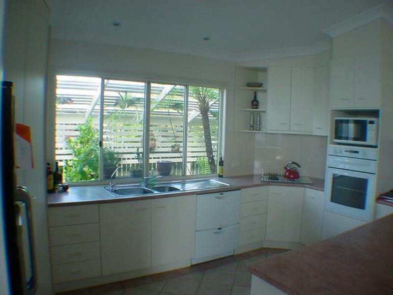 33 Jacaranda Drive, Bongaree QLD 4507