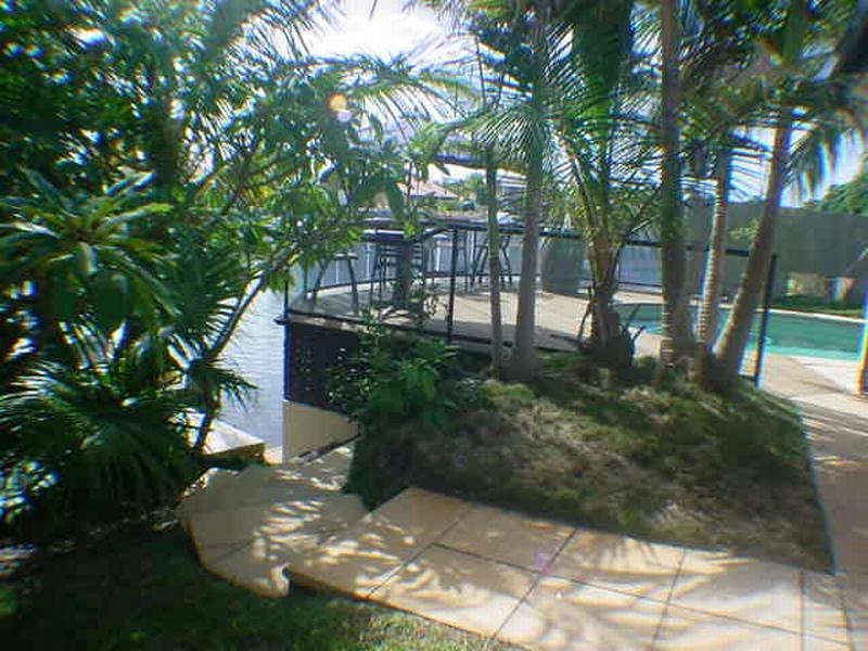 33 Jacaranda Drive, Bongaree QLD 4507