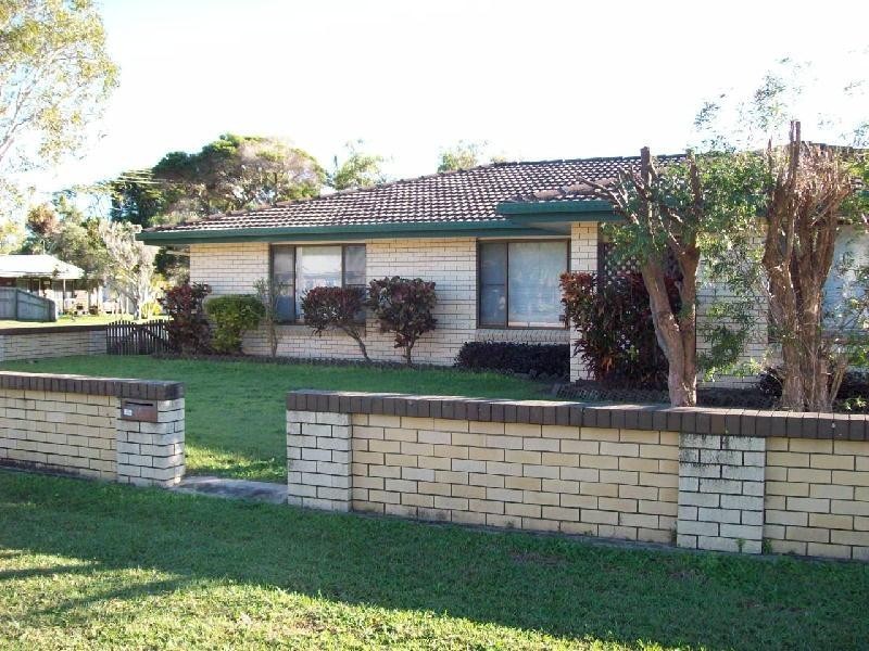 67 Boronia Dr, Bribie Island QLD 4507