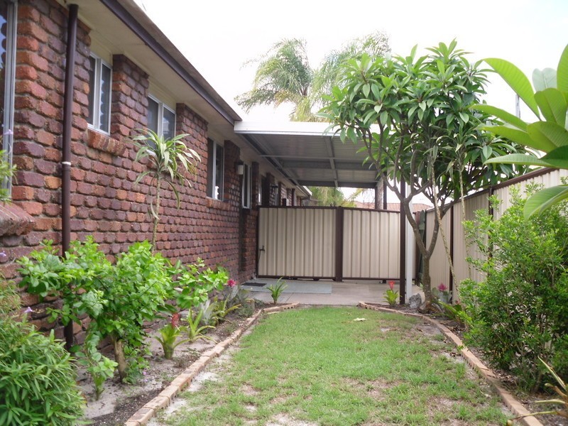 2-16 Fredrick Street, Bribie Island QLD 4507