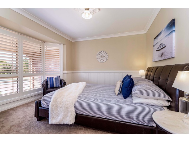 1 Skiff Court, Banksia Beach QLD 4507