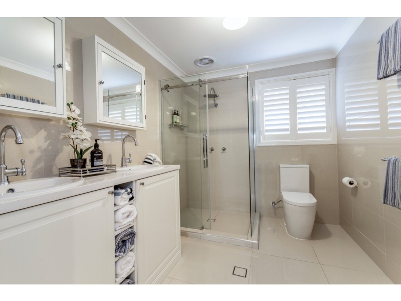 1 Skiff Court, Banksia Beach QLD 4507